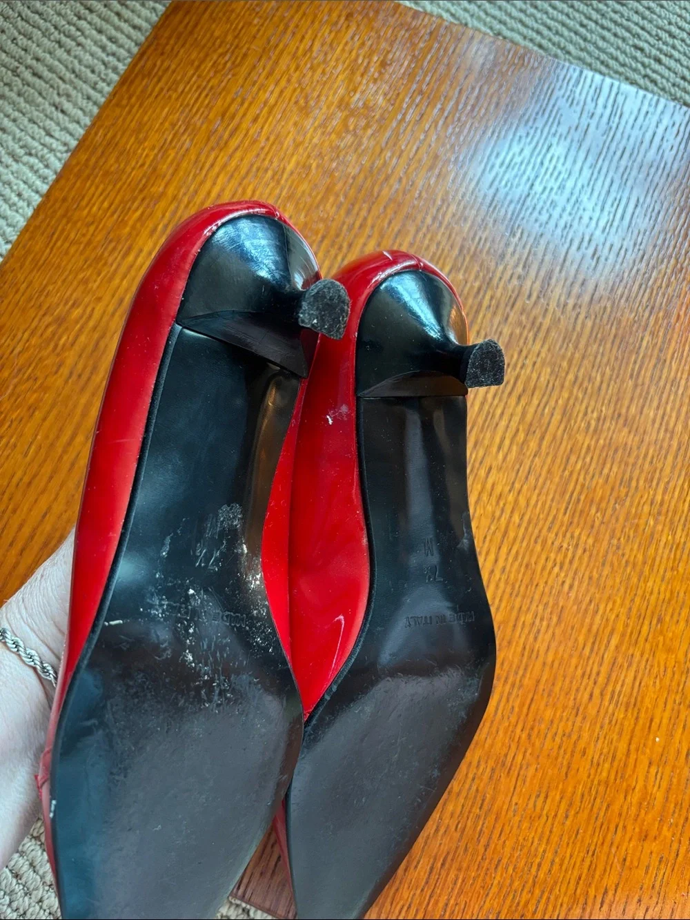 CASUAL CORNER made in Italy, Vintage shiny red leather kitten heels.👠 size 7.5